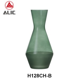 Lead Free High Quantity Hand Painted Pine Green Color Carafe H128CH-B 1400ml